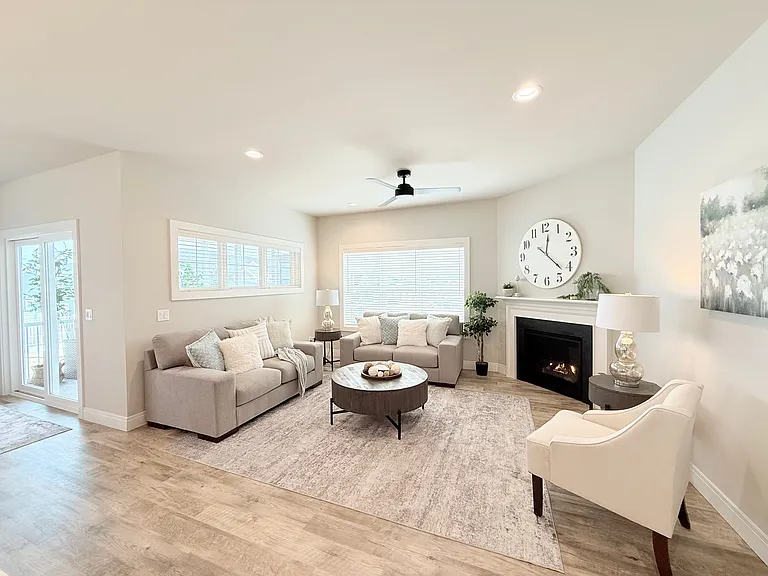 4737 Bellflower Dr #3 — Photo 8
