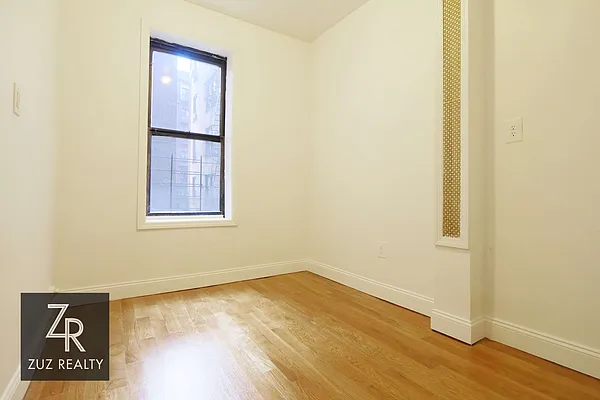 Rented by Zuz Realty | media 13