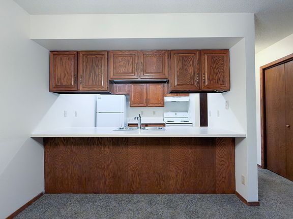 4th image of 3900-3951 Doral Dr
