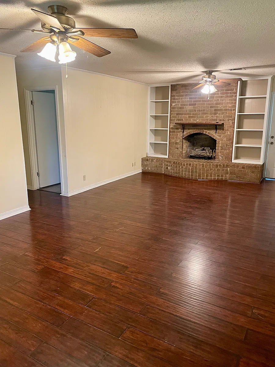 Building Photo - 115 N Ironwood Dr