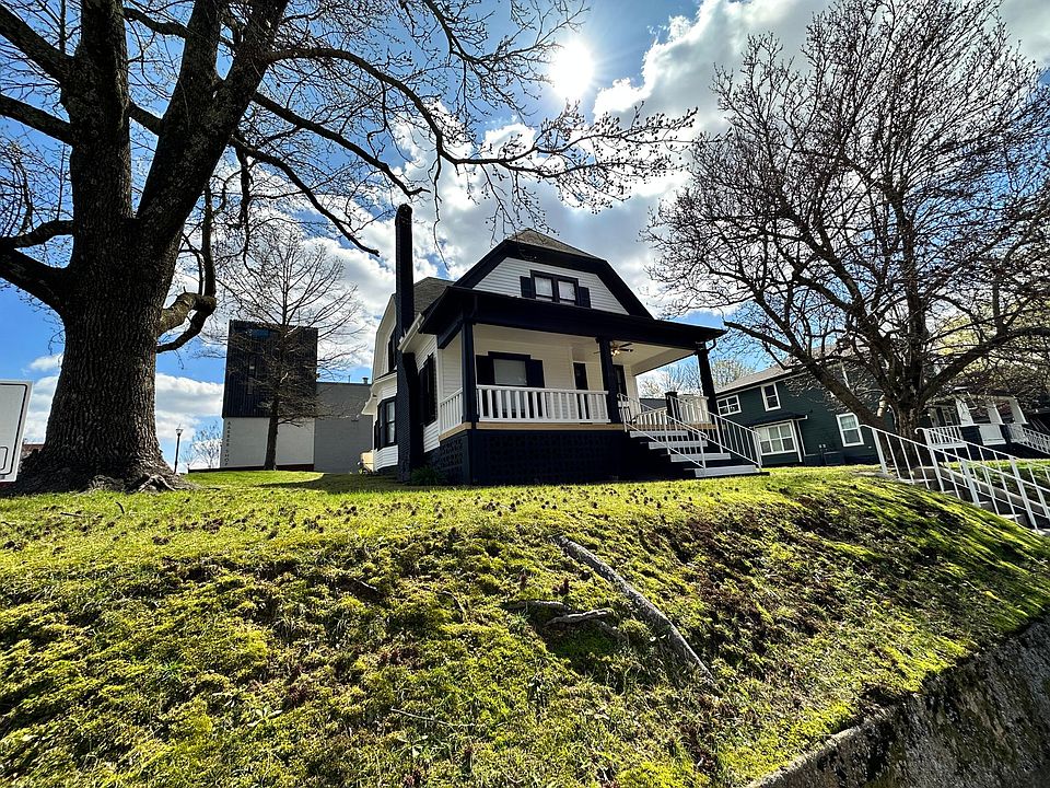 215 W Meadow St, Fayetteville, AR 72701 Zillow