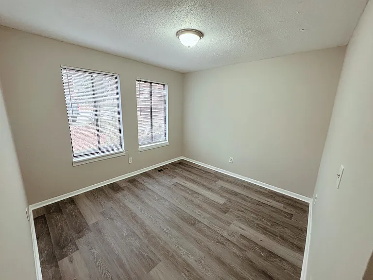2525 Terrace Trl — Photo 3