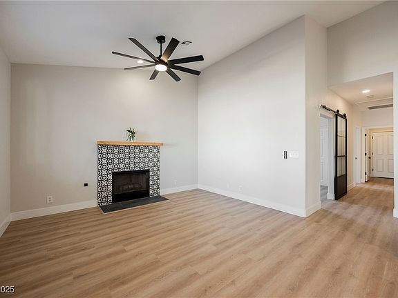5th image of 5533 Green Willow St
