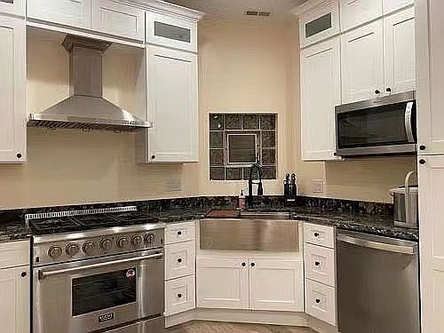 UNIT 1 KITCHEN