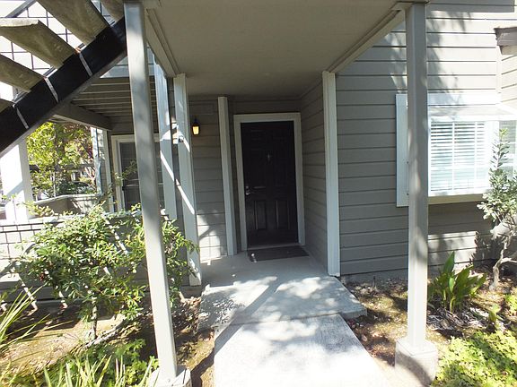 4th image of 635 Canyon Oaks Dr APT D