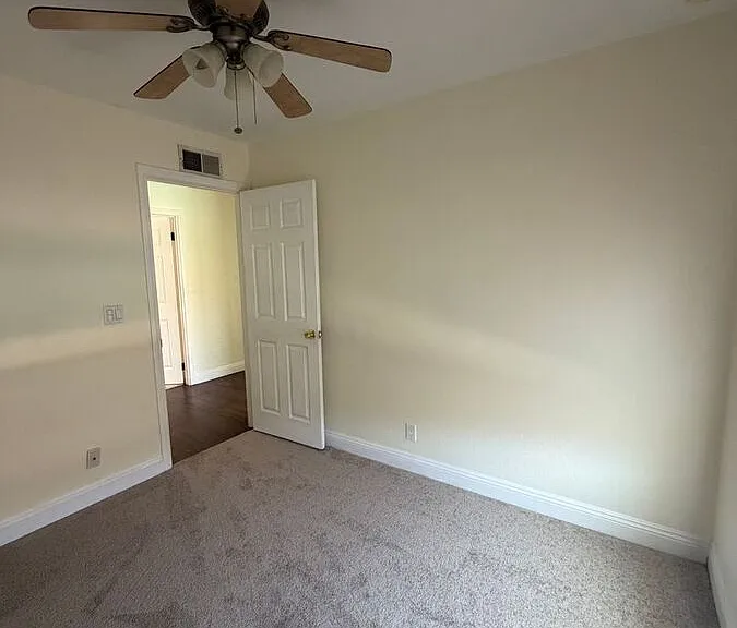 3937 Goodwin Ave — Photo 8