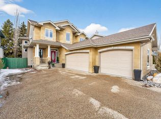 1214 Haliburton Close NW, Edmonton, AB T6R 2Z8