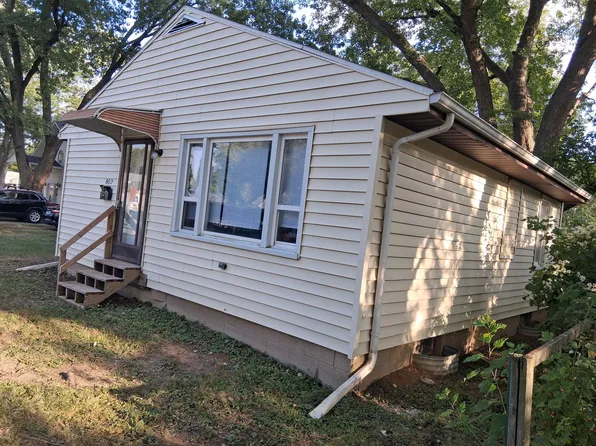 802 E London Ave, Peoria Heights, IL 61616