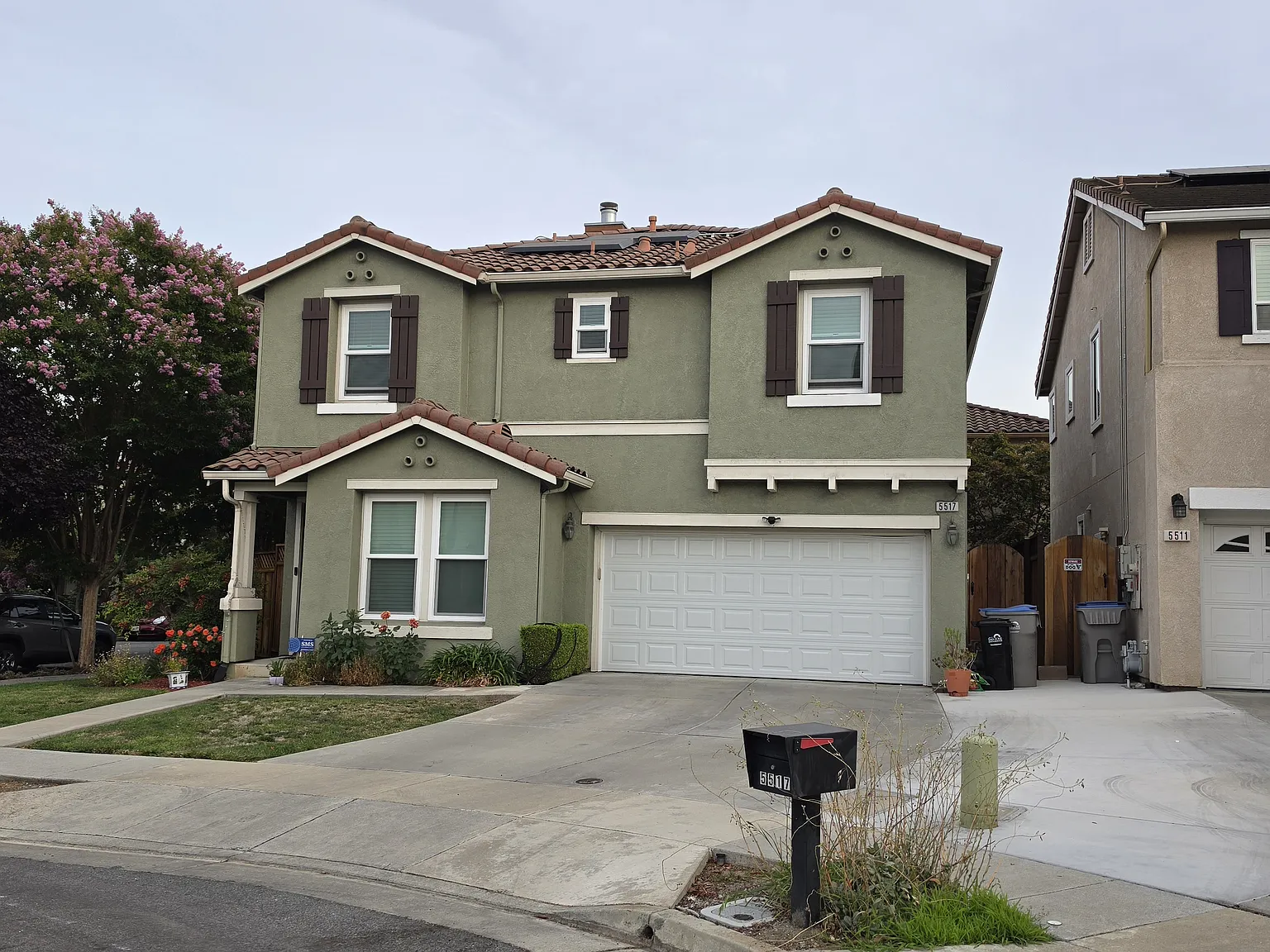 Cooney House — Photo 1