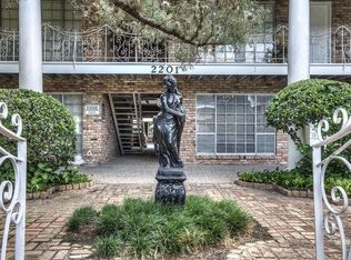 2201 Fountain View Dr APT 14J, Houston, TX 77057