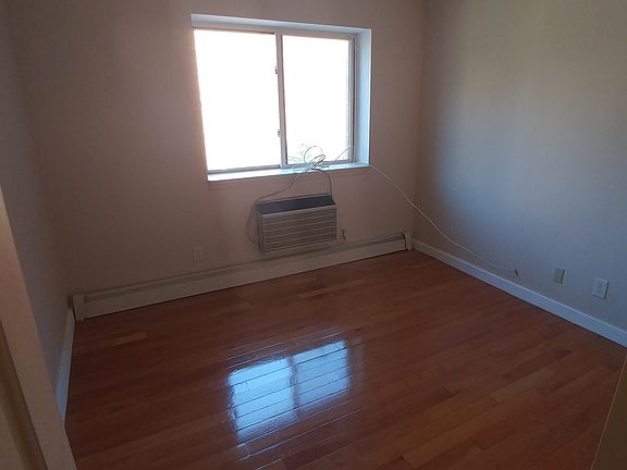 3rd image of 4133 Parsons Blvd Ofc 3