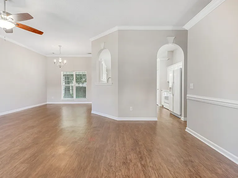 127 Williams Ave — Photo 11