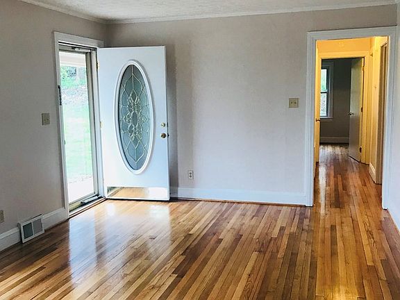 5th image of 139 N Park Rd