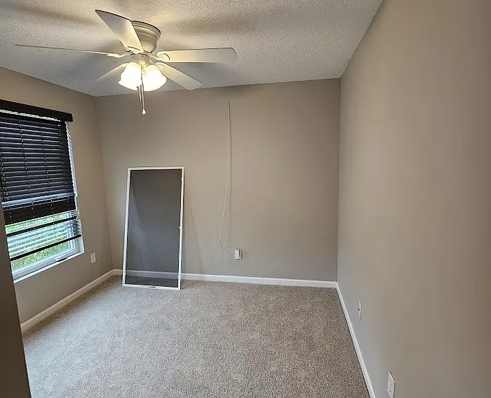 135 Aidan Ct — Photo 16