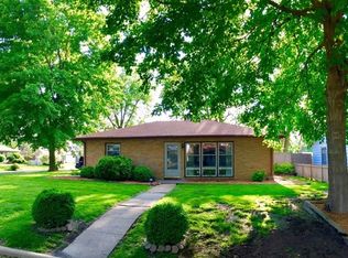 1517 Cherokee Ln, Ottawa, IL 61350