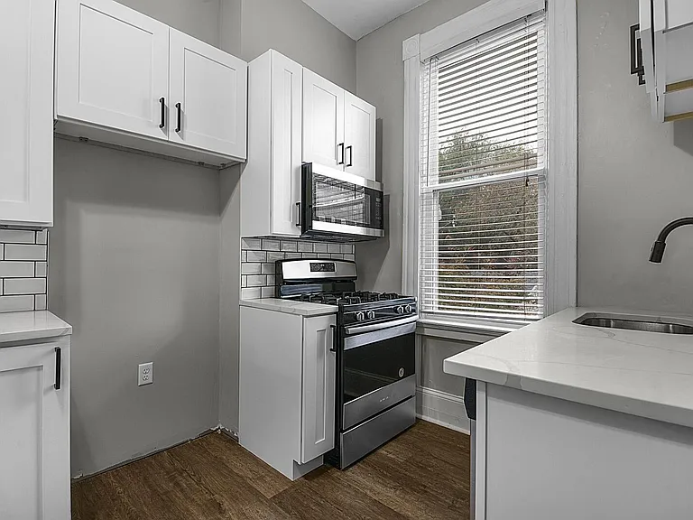 2207 S 11th St #A — Photo 3