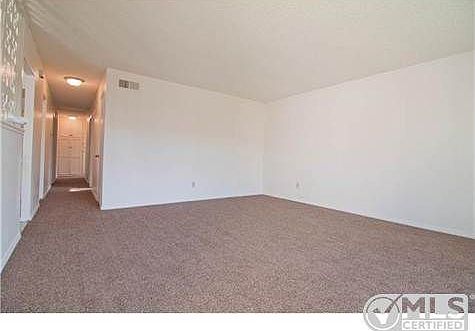 3rd image of 5891 Altamont Dr