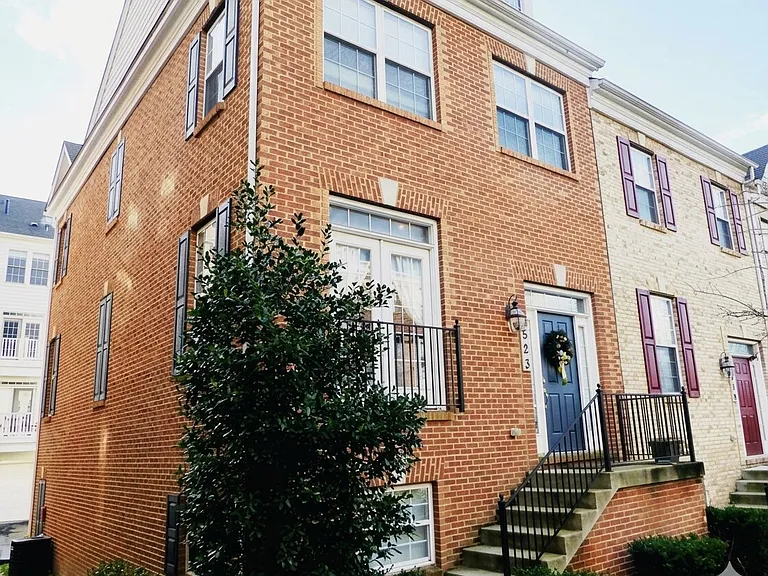 523 Pelican Ave — Photo 1