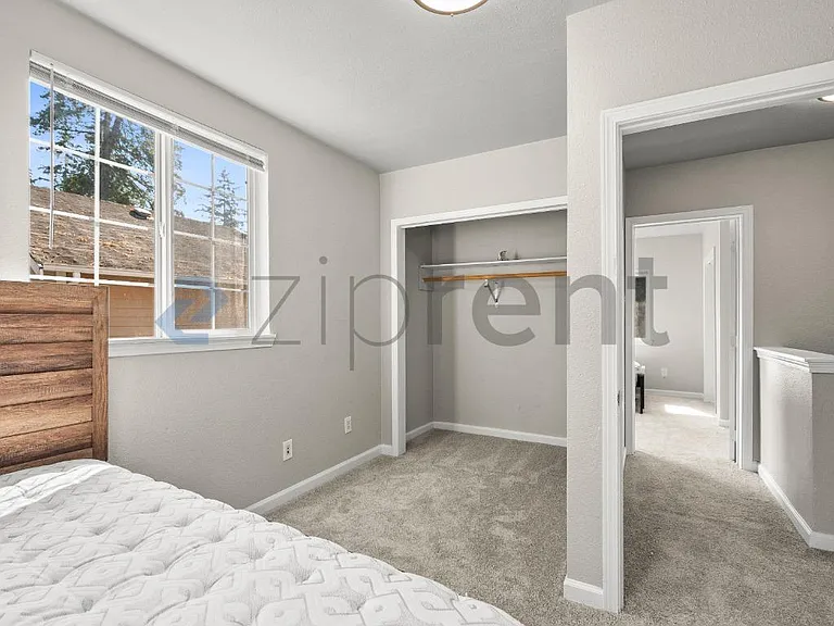 2126 NE 137th St #B — Photo 13