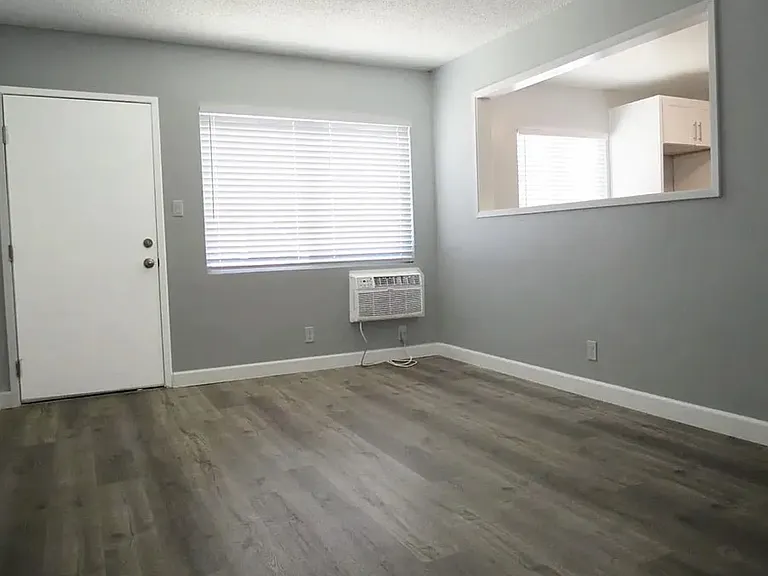 10809 Elliott Ave #3 — Photo 8