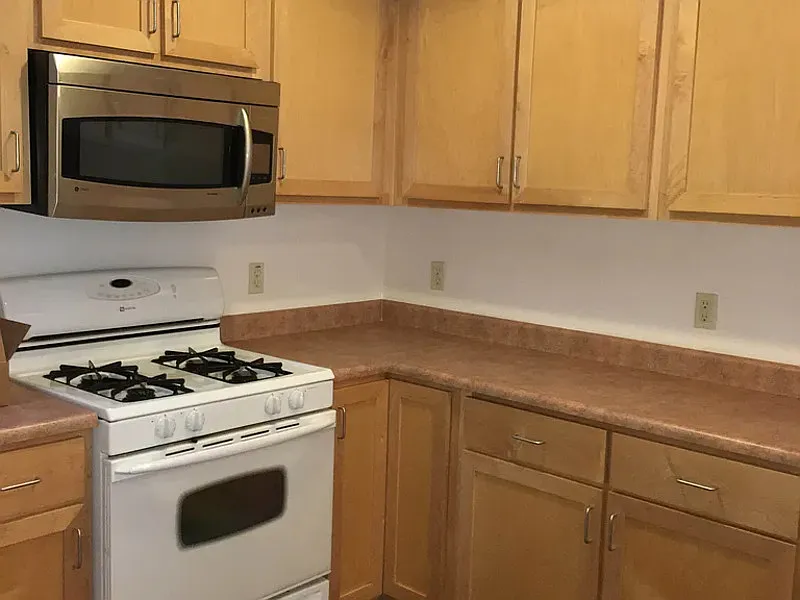 Studio, 1.0 bath, 630 sqft, $1,690 — Photo 2