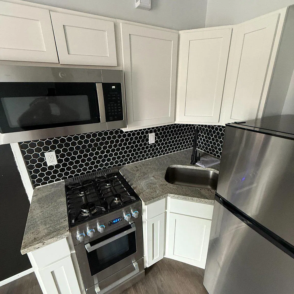1 bed, 1.0 bath, 2155 sqft, $1,500 — Photo 1