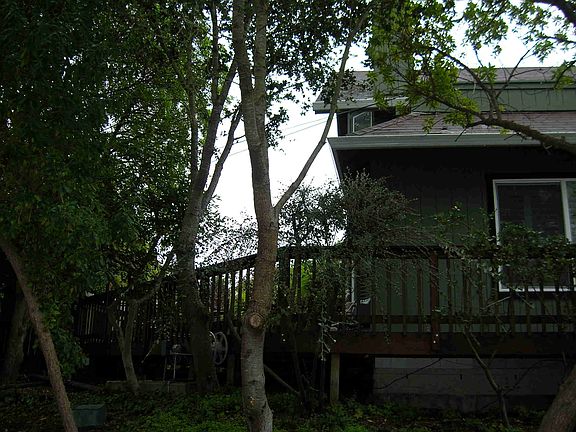 2nd image of 670 Club House Dr