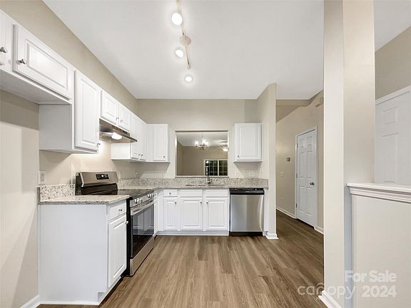 3rd image of 8013 Stoneham Ct