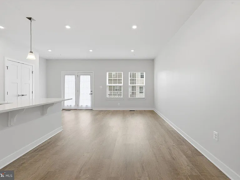 1550 Adamson Way — Photo 15