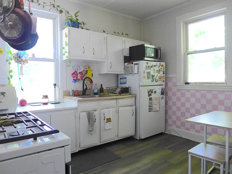 10 Grovenor Rd #3 — Photo 11