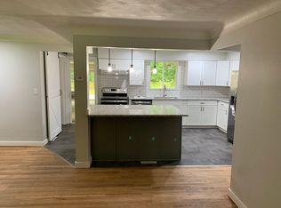 7618 Poore Rd, Conneaut, OH 44030