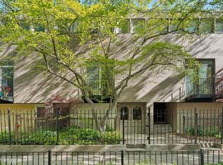 1470 E 56th St, Chicago, IL