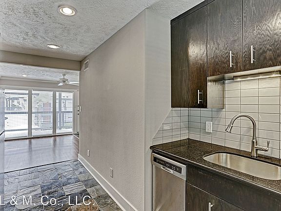5th image of 1501 Hyde Park Blvd #8952685