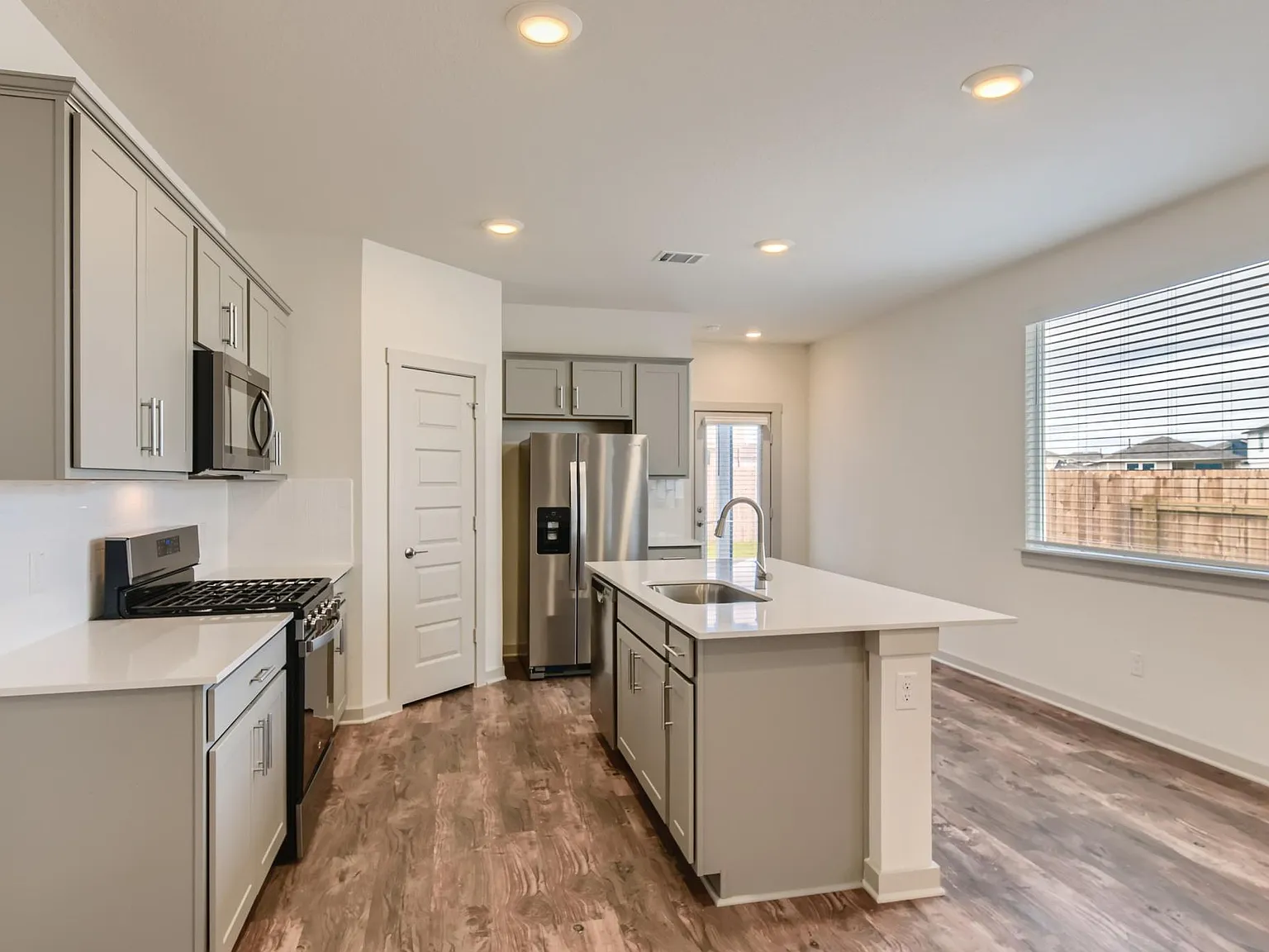 3 bed, 1530 sqft, $1,875 — Photo 4