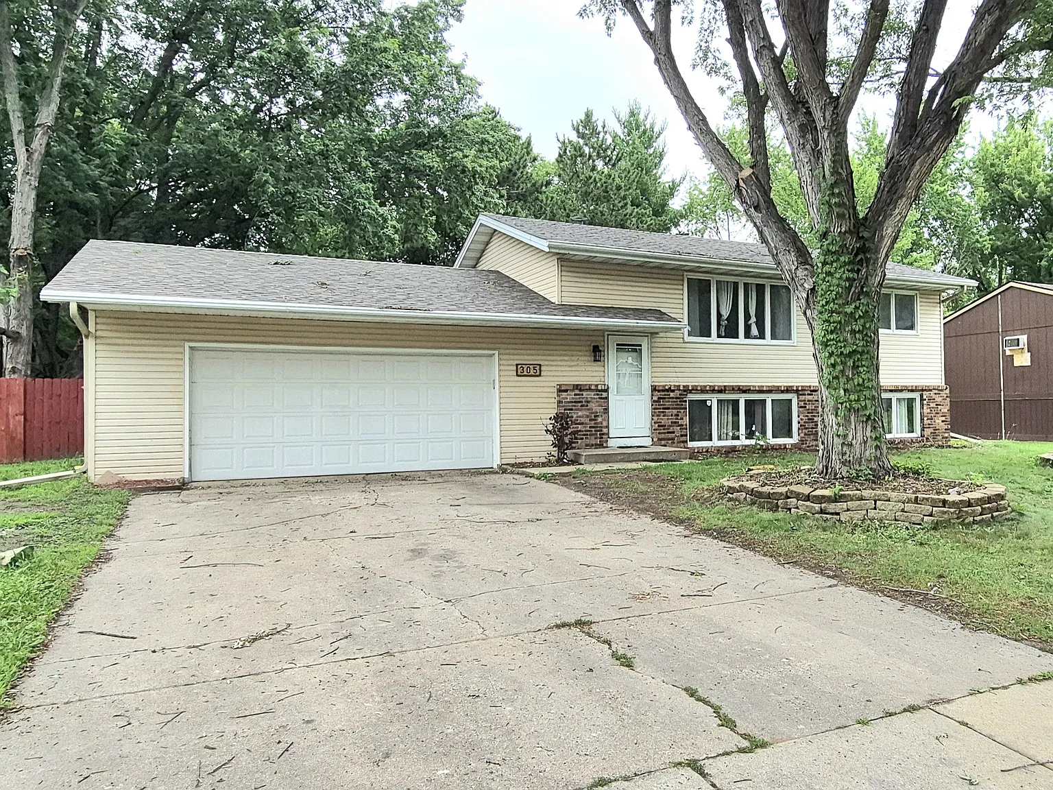 4 bed, 1808 sqft, $2,300 — Photo 2