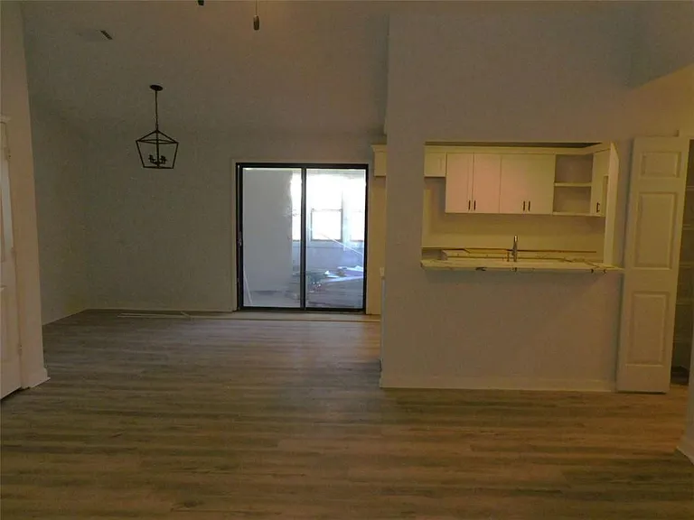 1286 Britain Dr — Photo 3