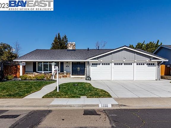 2nd image of 1590 De Leon Way