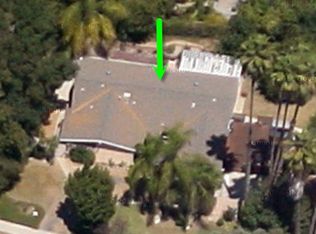22829 Mulholland Dr, Woodland Hills, CA 91364
