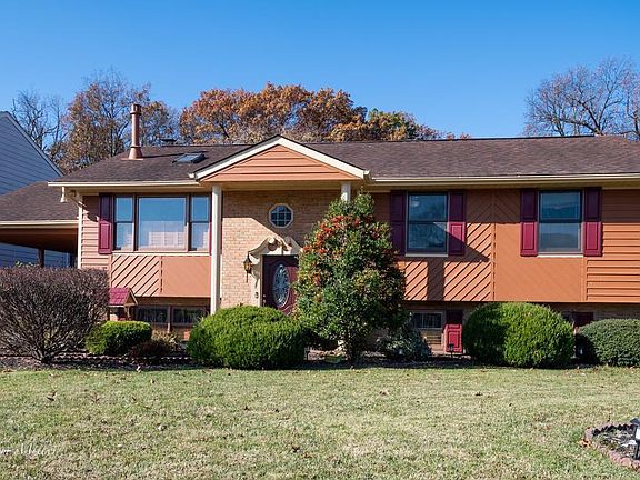 2nd image of 15 Misty Meadows Ct