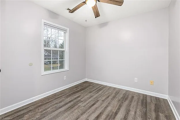 514 Townbranch Rd — Photo 16