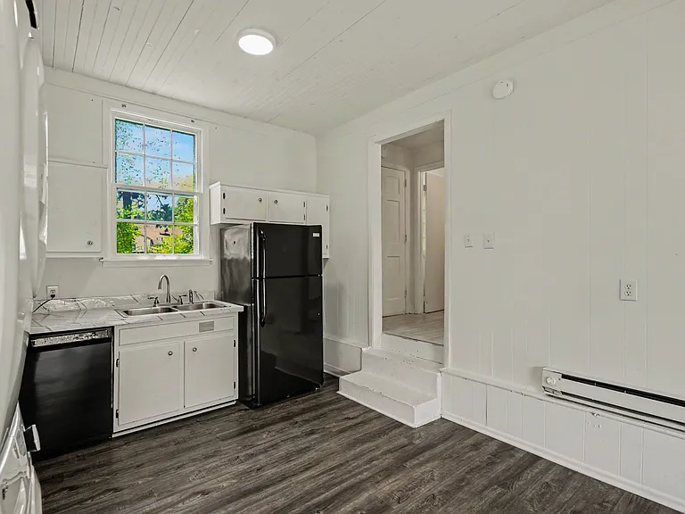 2909 Sharon Hill Cir #B — Photo 5