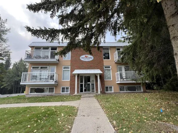 506 E 41st St #2, Edson, AB T7E 1A2