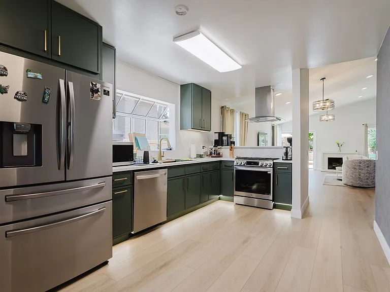 23128 Calvello Dr — Photo 8