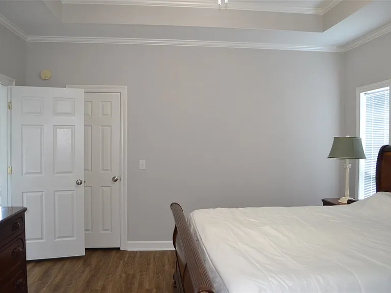 109 Stratford Dr — Photo 8