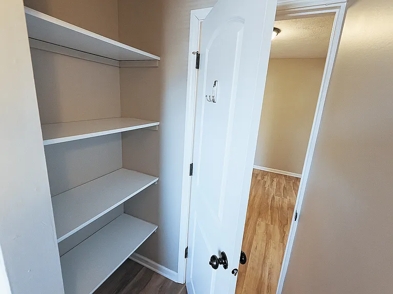 3426 Starr St #B — Photo 19