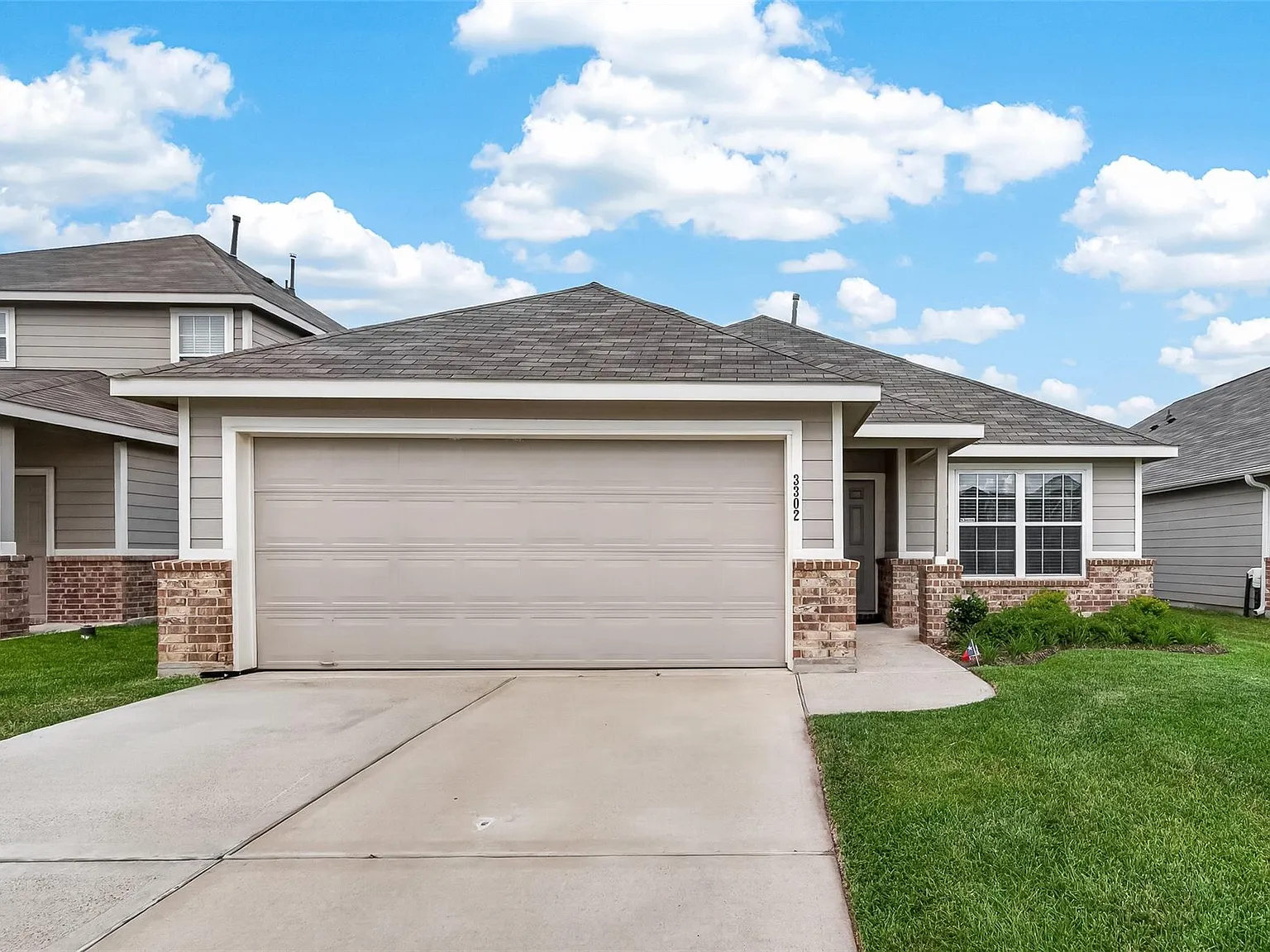 3 bed, 2.0 bath, 1485 sqft, $2,100 — Photo 1