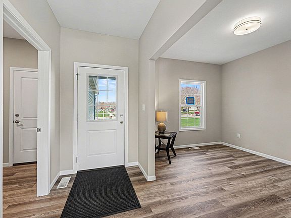 3rd image of 6065 Robbins Rd