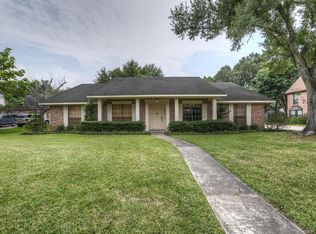 15801 Tenbury St, Houston, TX 77040