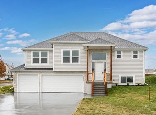 2532 N 111th Ct, Kansas City, KS 66109