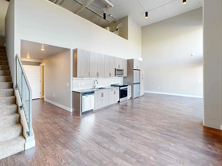 GW Apartments — Photo 10